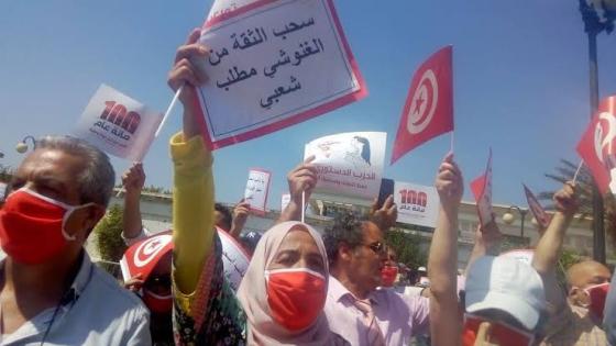 متظاهرون يطالبون برحيل الغنوشي بتونس