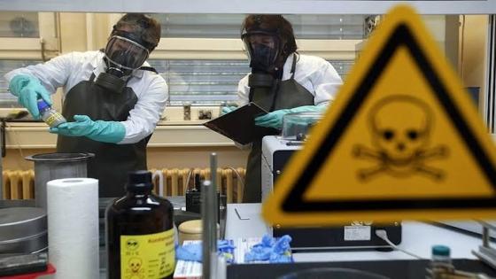 الصحة العالمية توصي أوكرانيا بالتخلص من الجراثيم الموجودة في مختبراتها
