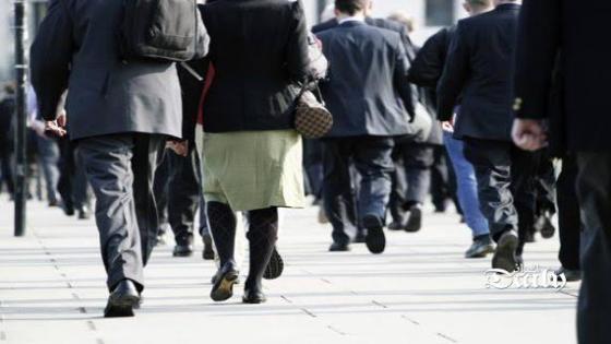 دراسة : المشي البطيء يزيد احتمال الإصابة بعدوى كورونا الشديدة
