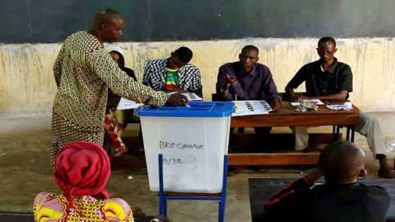 مالي : استفتاء على تعديل الدستور يمهد الطريق للانتخابات