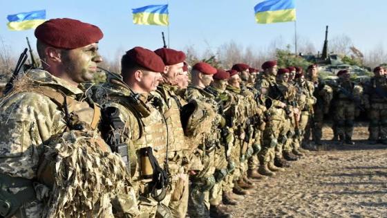 أوكرانيا تعزز جيشها ب 100 ألف جندي وتزيد رواتب العسكريين