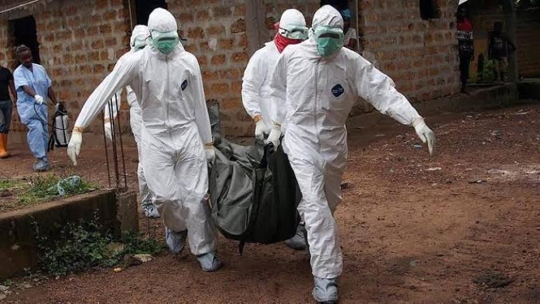 أوغندا : اتساع نطاق تفشي فيروس إيبولا