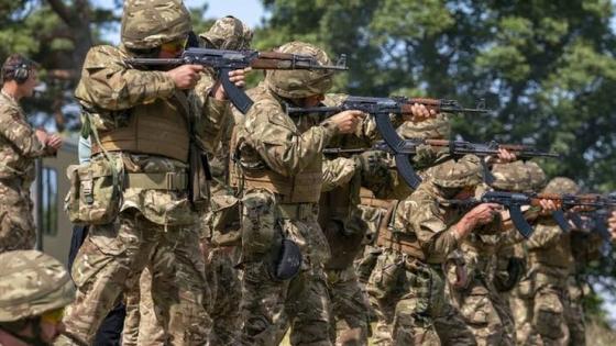 فرنسا تدرب ألفي جندي ‎أوكراني على أراضيها
