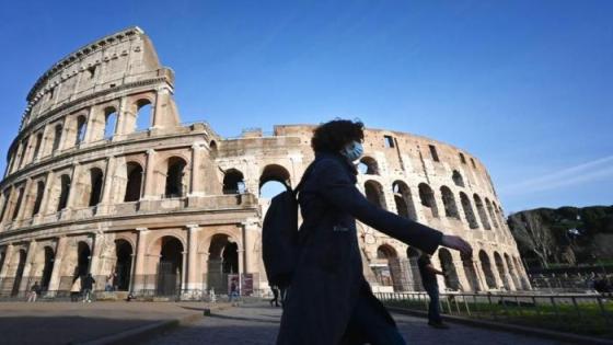 إيطالية تعثرت في “بالوعة” تطلب تعويضاً قيمته 112 ألف يورو من بلدية روما