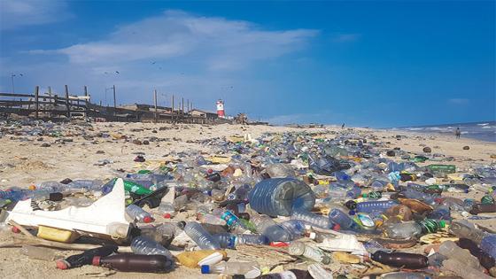 مادة البلاستيك تمثل 87 بالمئة من النفايات البحرية في الجزائر