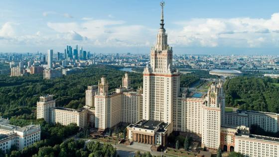 موسكو تطالب وارسو بالاعتذار بعد الاعتداء على السفير الروسي لدى بولندا