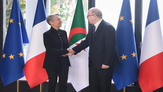 الوزير الأول يؤكد على أهمية إعطاء دفع قوي للعلاقات الشاملة بين الجزائر و فرنسا