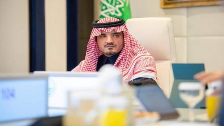 وزير الداخلية السعودي يحل بالجزائر