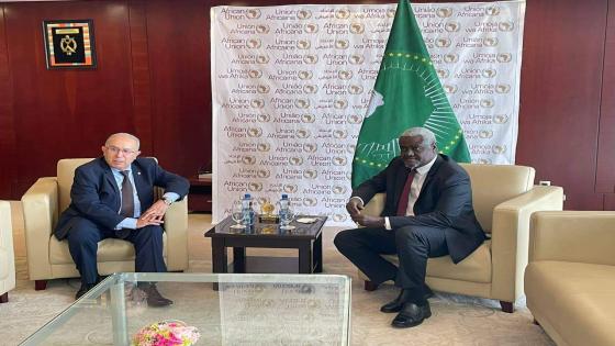 لعمامرة يجري محادثات مع رئيس مفوضية الاتحاد الإفريقي موسى فقي باثيوبيا