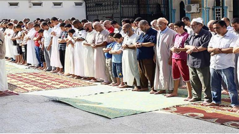 الجزائريون يؤدون صلاة الإستسقاء عبر مختلف مساجد الوطن