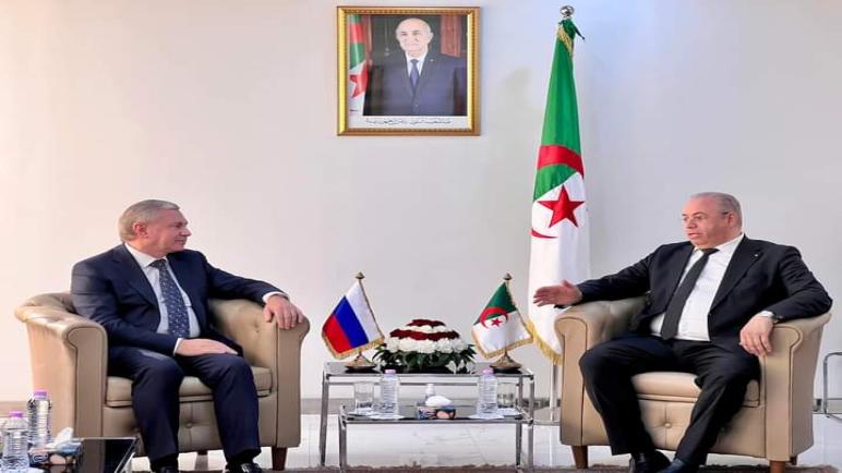 زغدار يبحث تعزيز التعاون الإقتصادي بين الجزائر و روسيا مع وزير حكومة موسكو