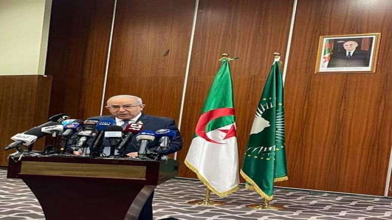 لعمامرة يؤكد التزام الجزائر بالدفاع “اللامشروط” عن القضايا الإفريقية العادلة في المحافل الإفريقية و العالمية