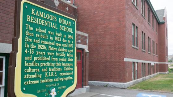 العثور على رفات 215 طفلًا داخل مدرسة للسكان الأصليين في كندا