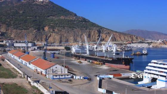 منع دخول أزيد من 130 طنا من السمك المستورد غير صالح للاستهلاك من ميناء وهران