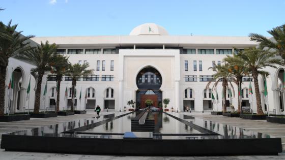 وزارة الخارجية تنفي طلب الوزارة من سفير الإمارات مغادرة الجزائر